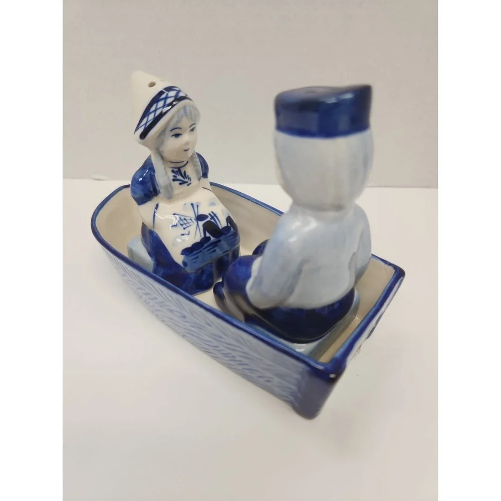 Vtg Delft Blue Dutch Handpainted Girl & Boy in 6